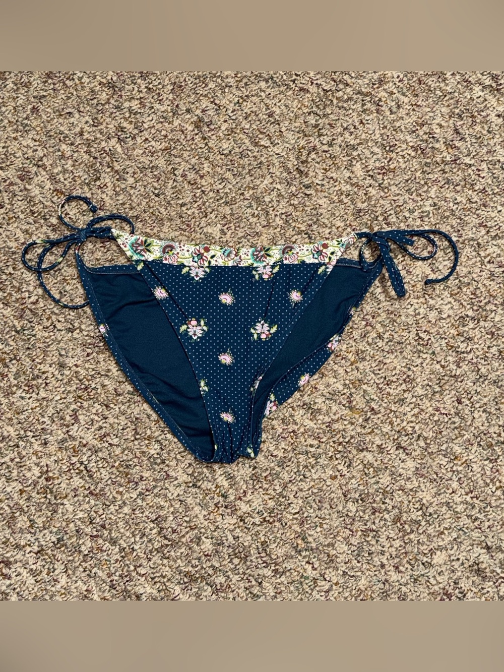 Womenβs size 16 swim bottom Navy Floral Tie-Side Bikini Bottom